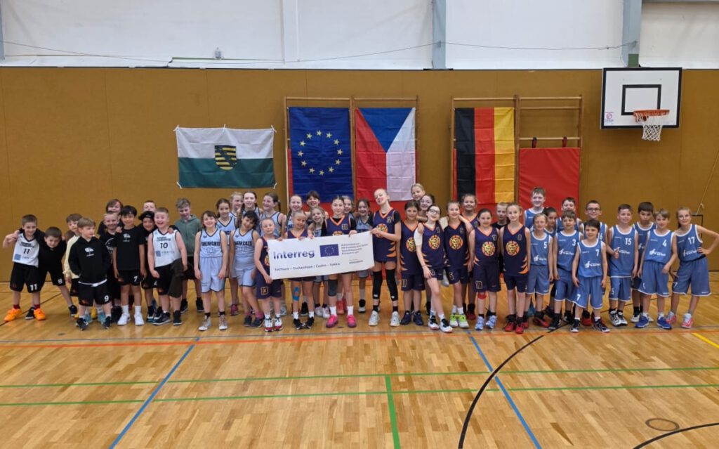 ChemCats und Löwinnen der U10 gemeinsam unterwegs
